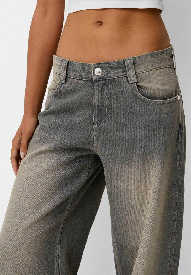 Bershka Bershka BALLOON FIT - Relaxed fit jeans - mottled dark grey Begrenzt auf 3 Tage