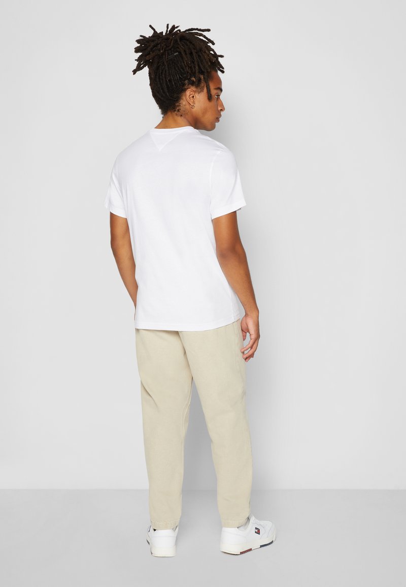 Tommy Jeans Tommy Jeans SLIM TEE - Basic T-shirt - classic white Kostenloser Versand