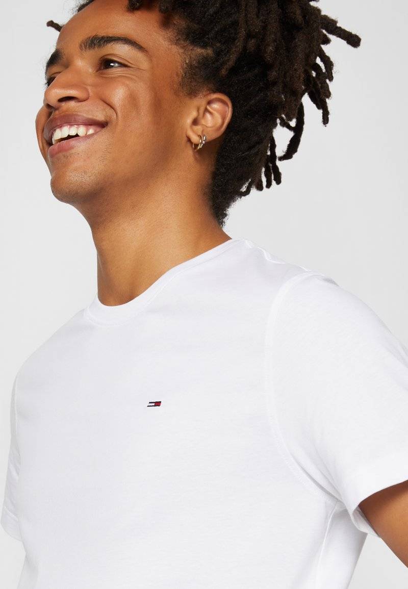 Tommy Jeans Tommy Jeans SLIM TEE - Basic T-shirt - classic white Kostenloser Versand