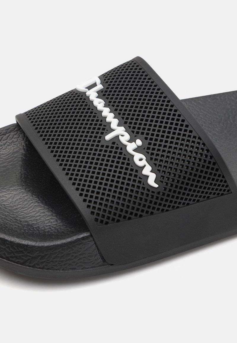 Champion Champion DAYTONA - Pool slides - black Große Rabatte
