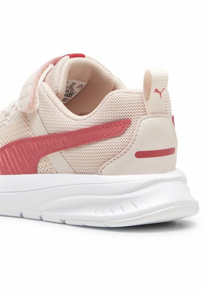 Puma Puma EVOLVE - Stability running shoes - island pink white tart cherry Muttertagsangebot