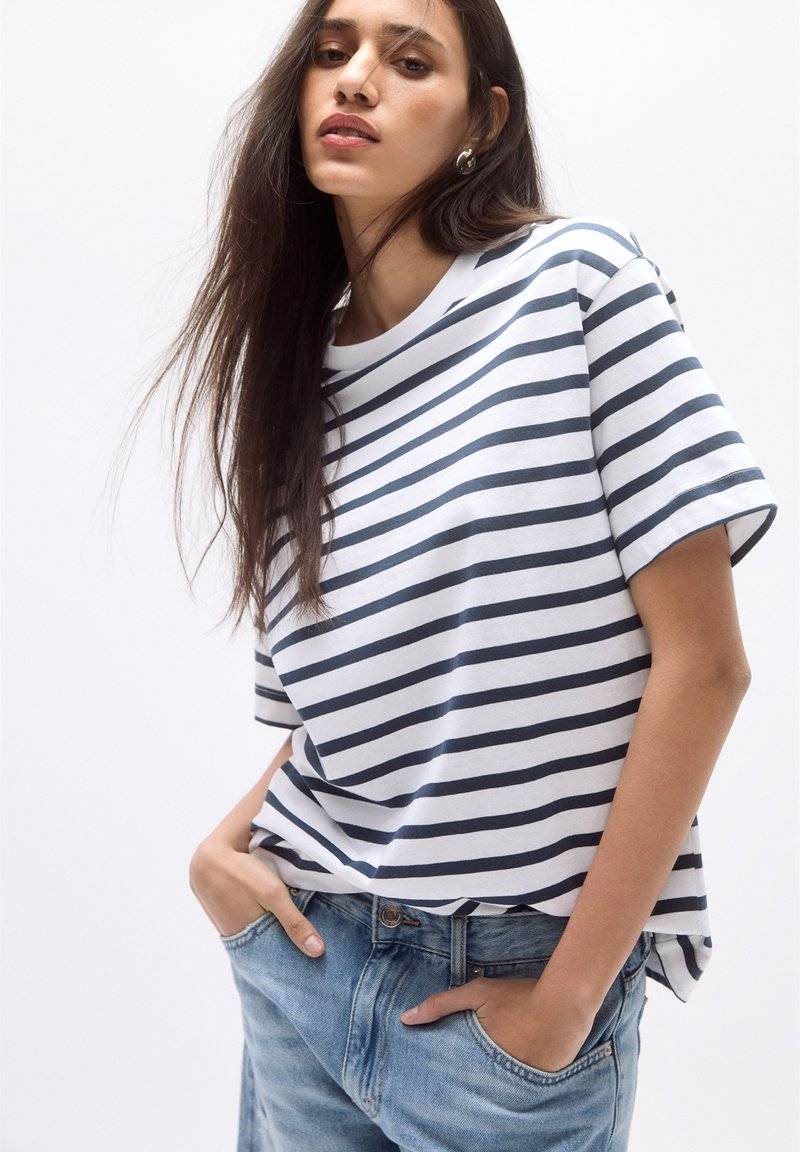 PULL&BEAR PULL&BEAR SHORT SLEEVE - Basic T-shirt - dark blue Kostenloser Versand international