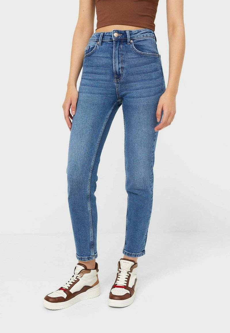 Stradivarius Stradivarius SLIM FIT - Slim fit jeans - dark blue Fabrikverkauf