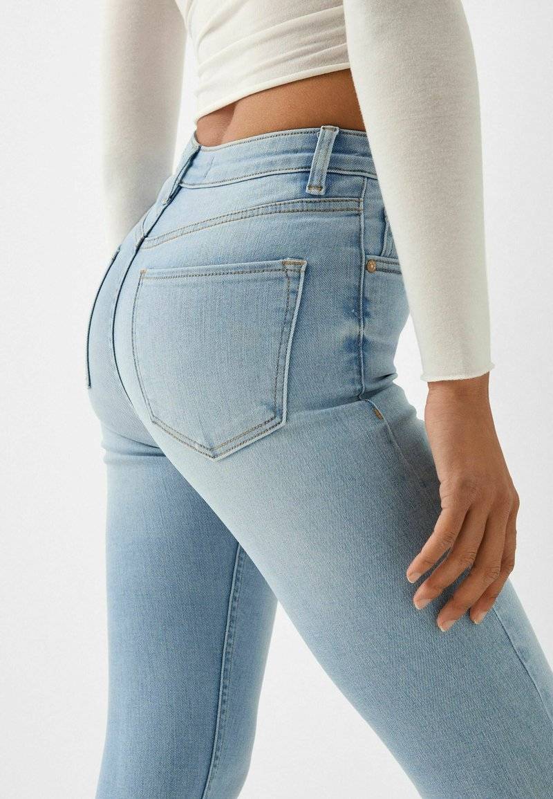Bershka Bershka SUPER - Jeans Skinny Fit - light blue Limitierter Zeitrabatt