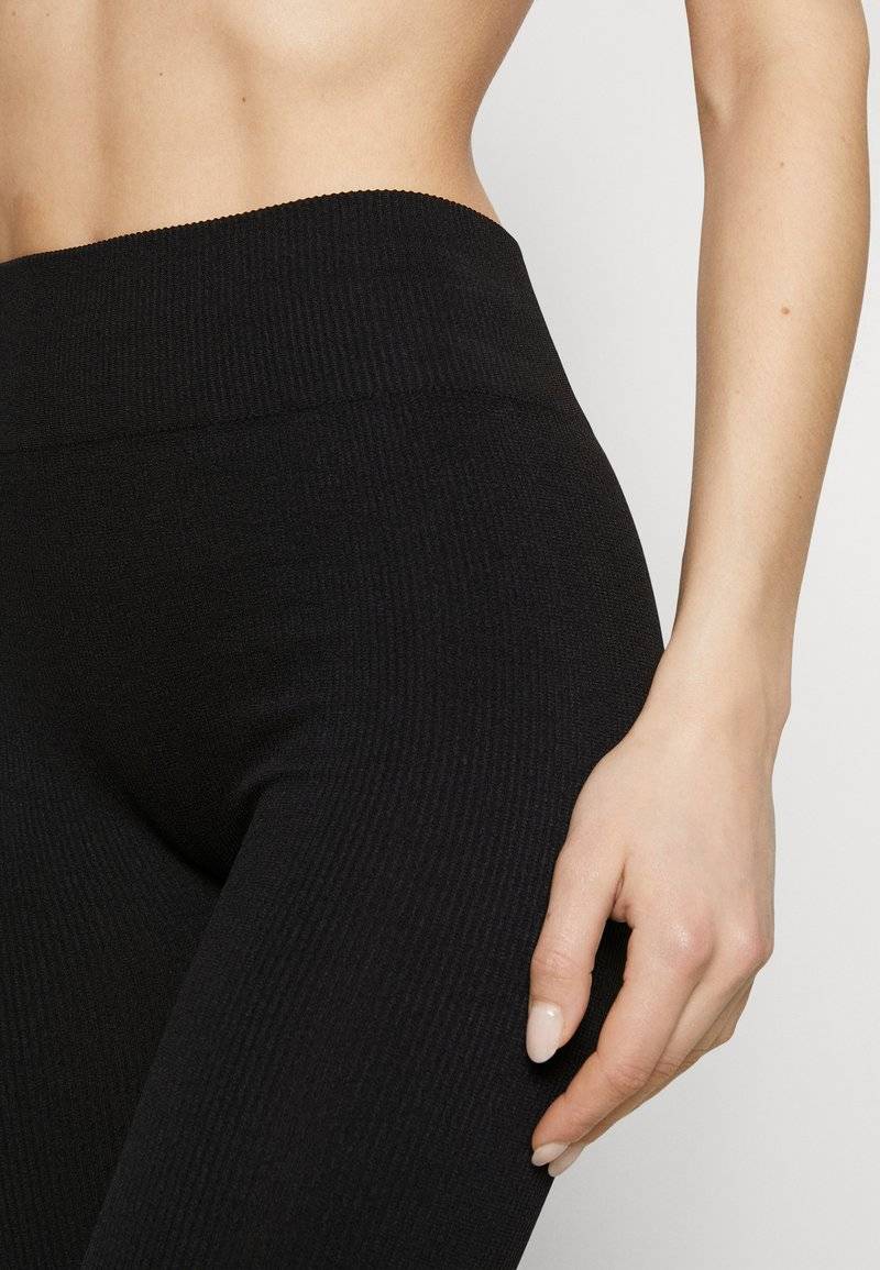 ONLY Play ONLY Play ONPJAIA LIFE HW SEAM NOOS - Shorts - black Zeitlich begrenztes Angebot