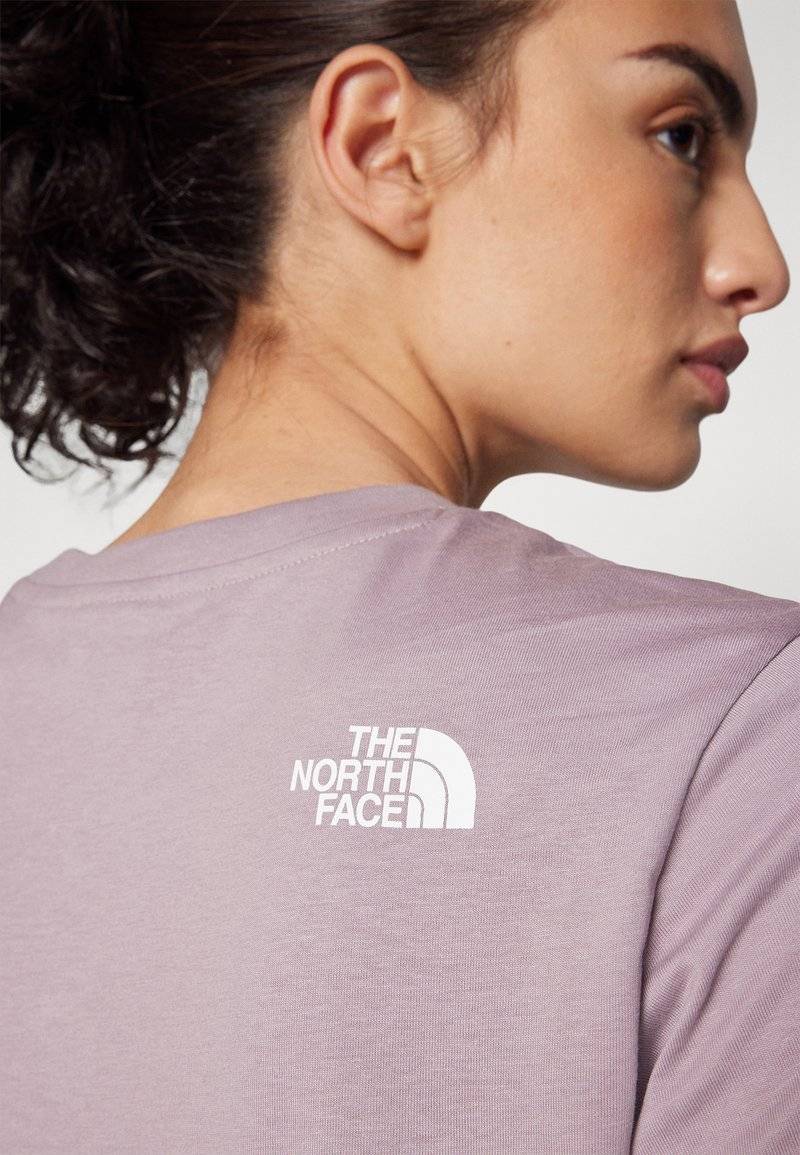 The North Face The North Face SIMPLE DOME - Print T-shirt - purple chalk Bestseller
