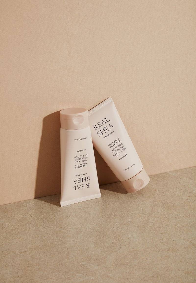 RATED GREEN RATED GREEN REAL SHEA ANTI-FRIZZ HYDRATING HAIR LOTION - Conditioner Neueste Stile