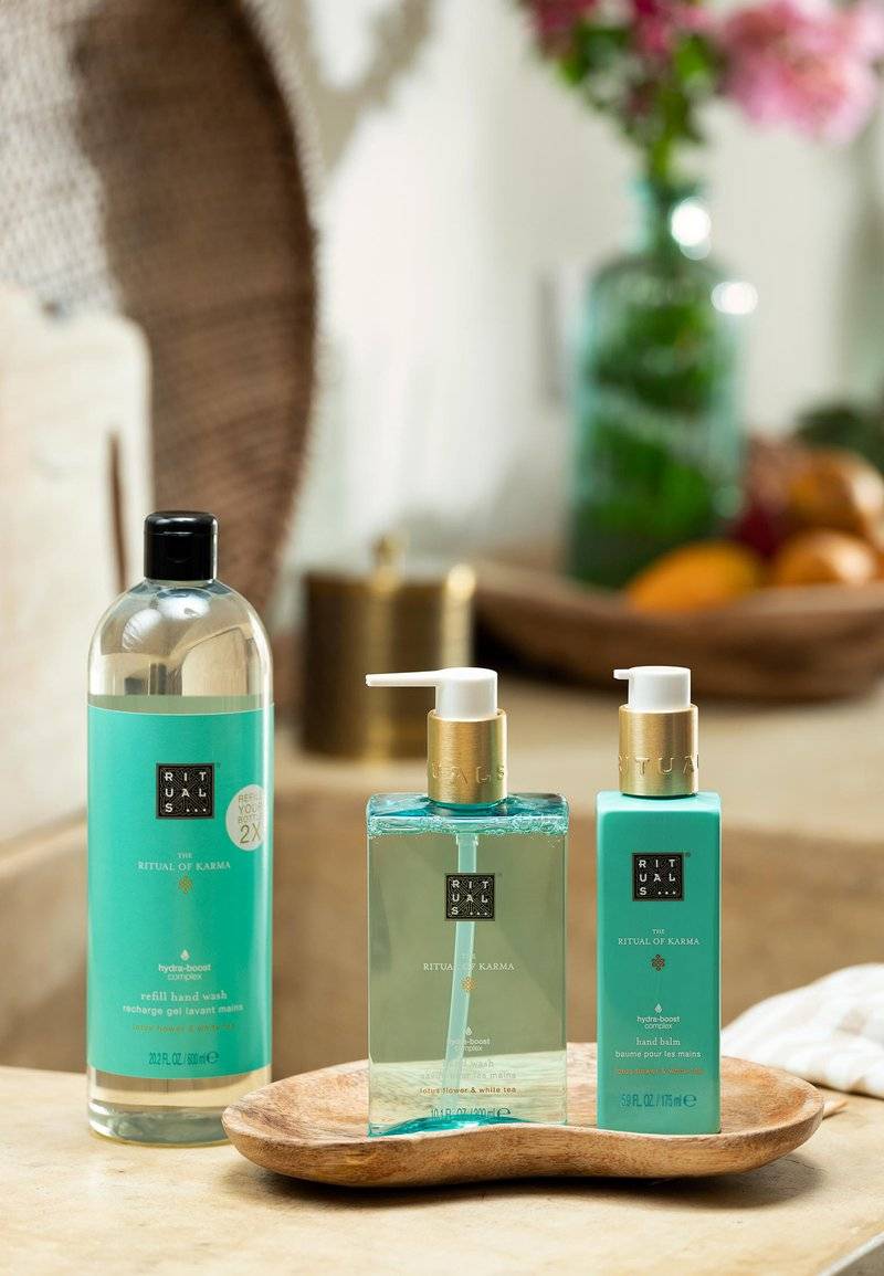 Rituals Rituals HAND WASH THE RITUAL OF KARMA - DELICATELY SWEET - LOTUS & WHITE TEA - Liquid soap Nur für heute
