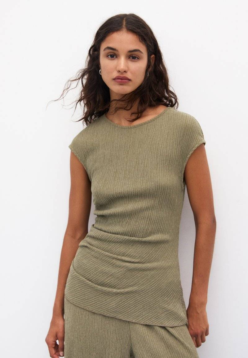 PULL&BEAR PULL&BEAR GATHERED SLEEVELESS - Blouse - khaki Neueste Mode