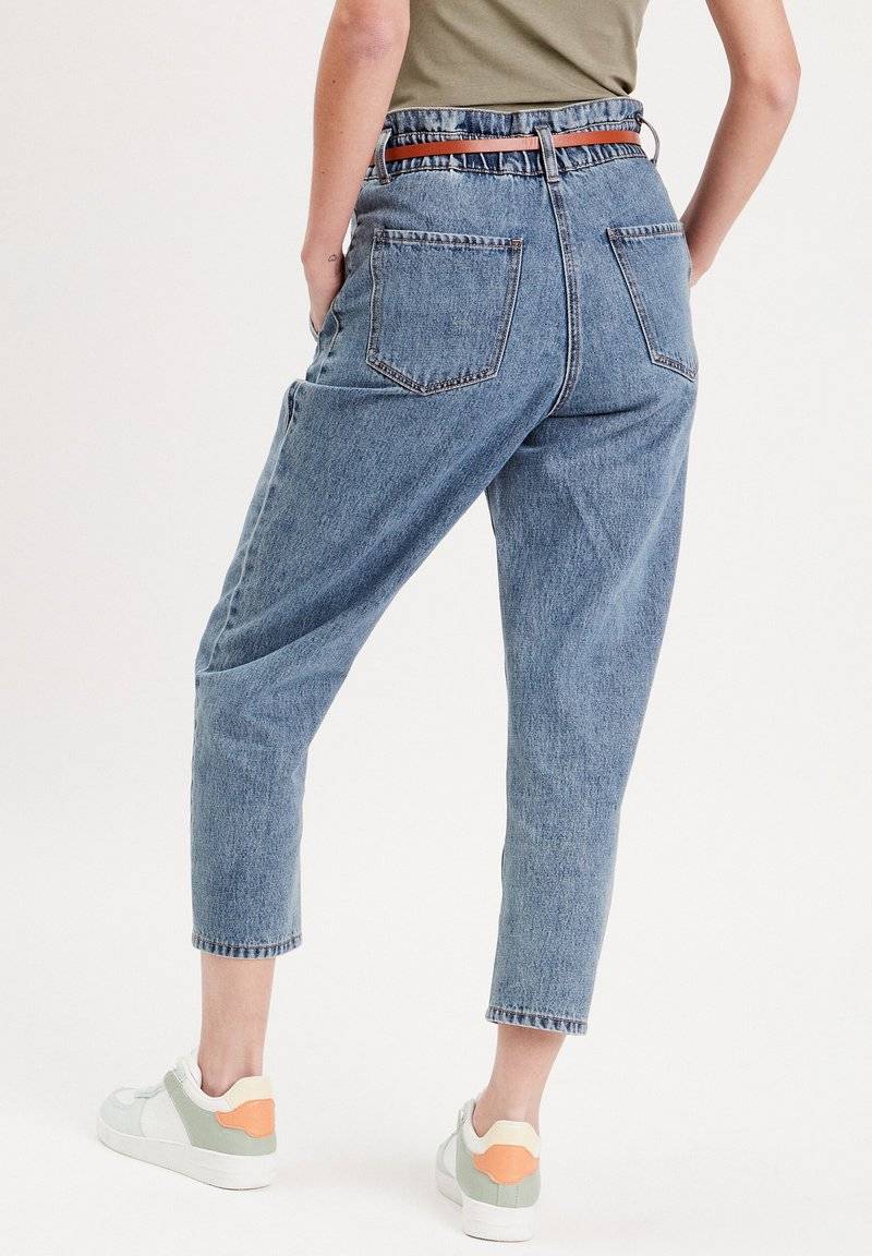 Cache Cache Cache Cache SLOUCHY-MIT GÜRTEL - Jeans Tapered Fit - denim stone Bestseller