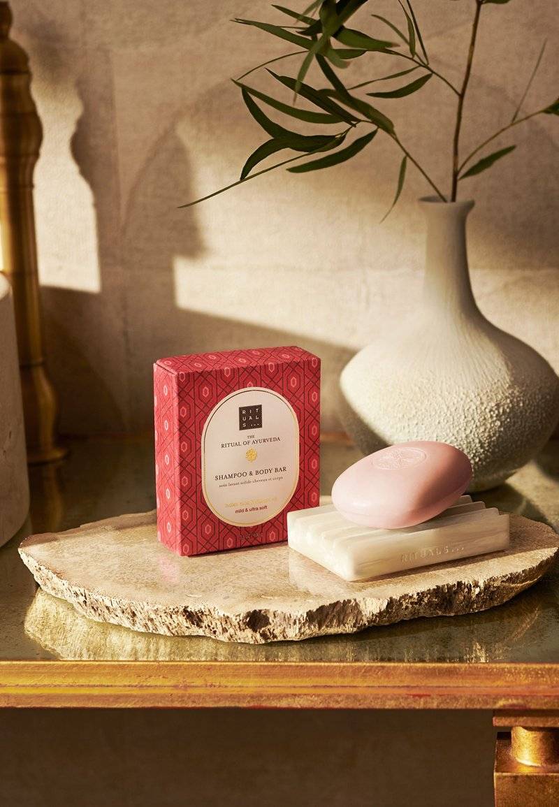 Rituals Rituals THE RITUAL OF AYURVEDA SHAMPOO & BODY BAR - Soap bar - 0 Wochenangebot