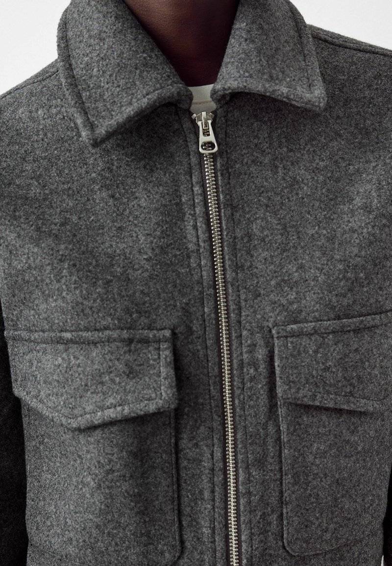Bershka Bershka Summer jacket - blue grey Lagerräumung