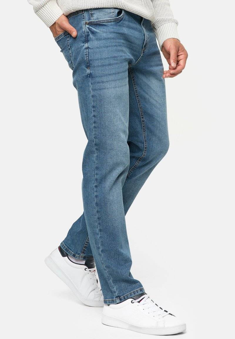 INDICODE JEANS INDICODE JEANS INSANTINO - Straight leg jeans - medium dark cloud Große Rabatte