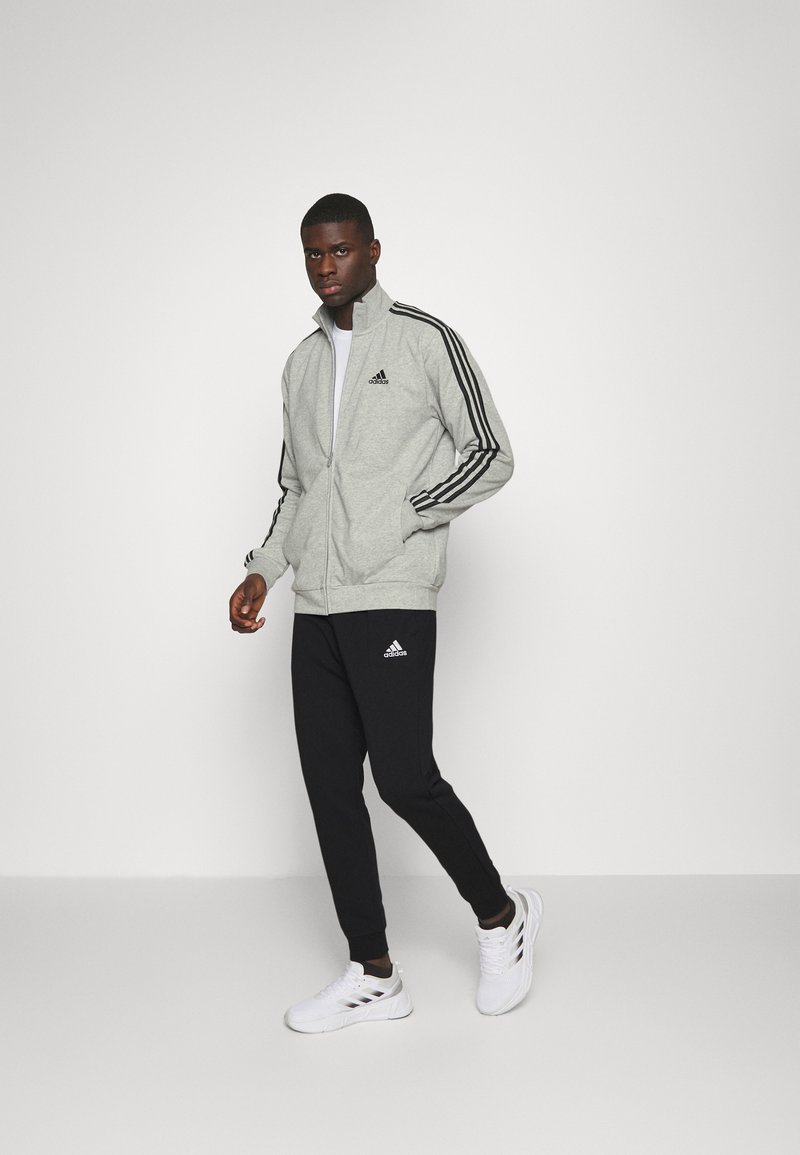 adidas Sportswear adidas Sportswear SET - Tracksuit Begrenzt auf 3 Tage