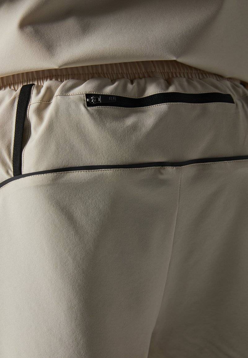 Pier One Sport Pier One Sport Sports shorts - beige Im Verkauf