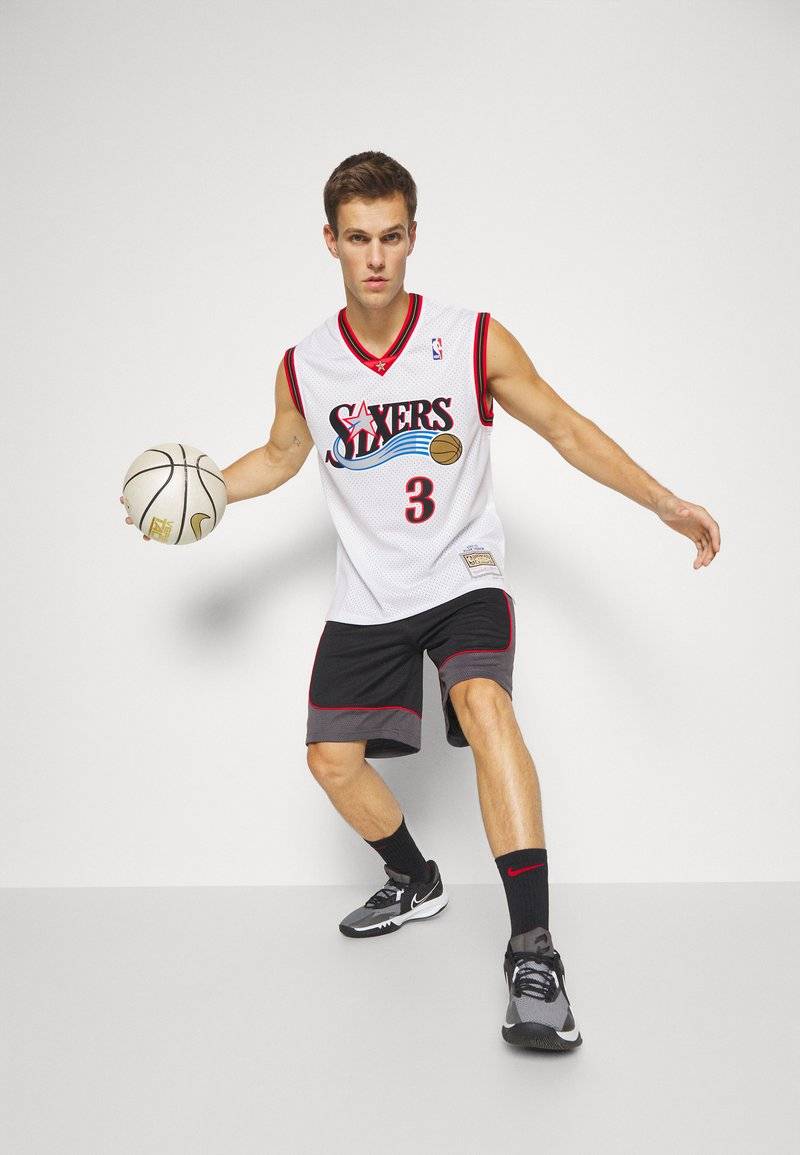 Mitchell & Ness Mitchell & Ness NBA ALLEN IVERSON PHILADELPHIA 76ERS SWINGMAN HOME - Club wear - white Schlussverkauf