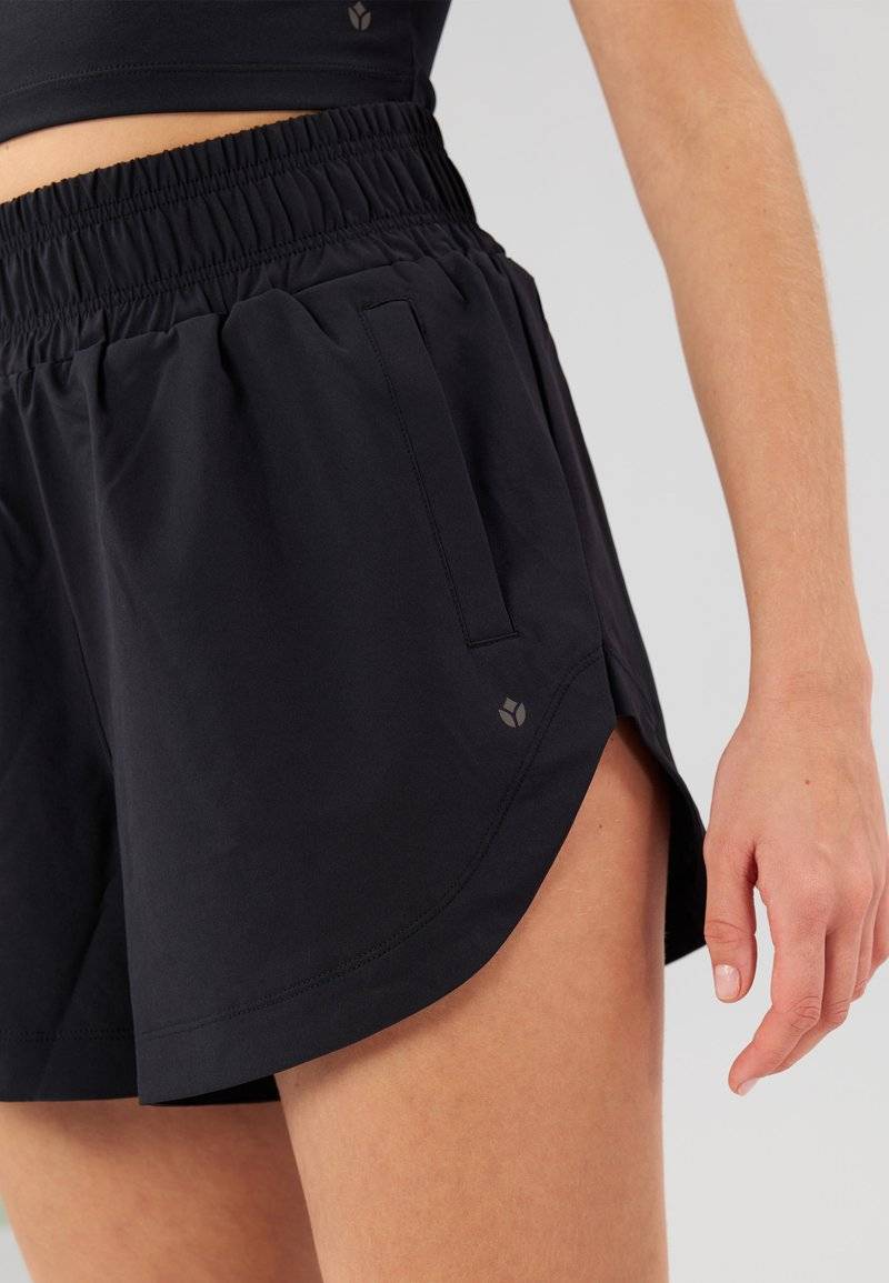 Even&Odd active Even&Odd active Sports shorts - black Nur für heute