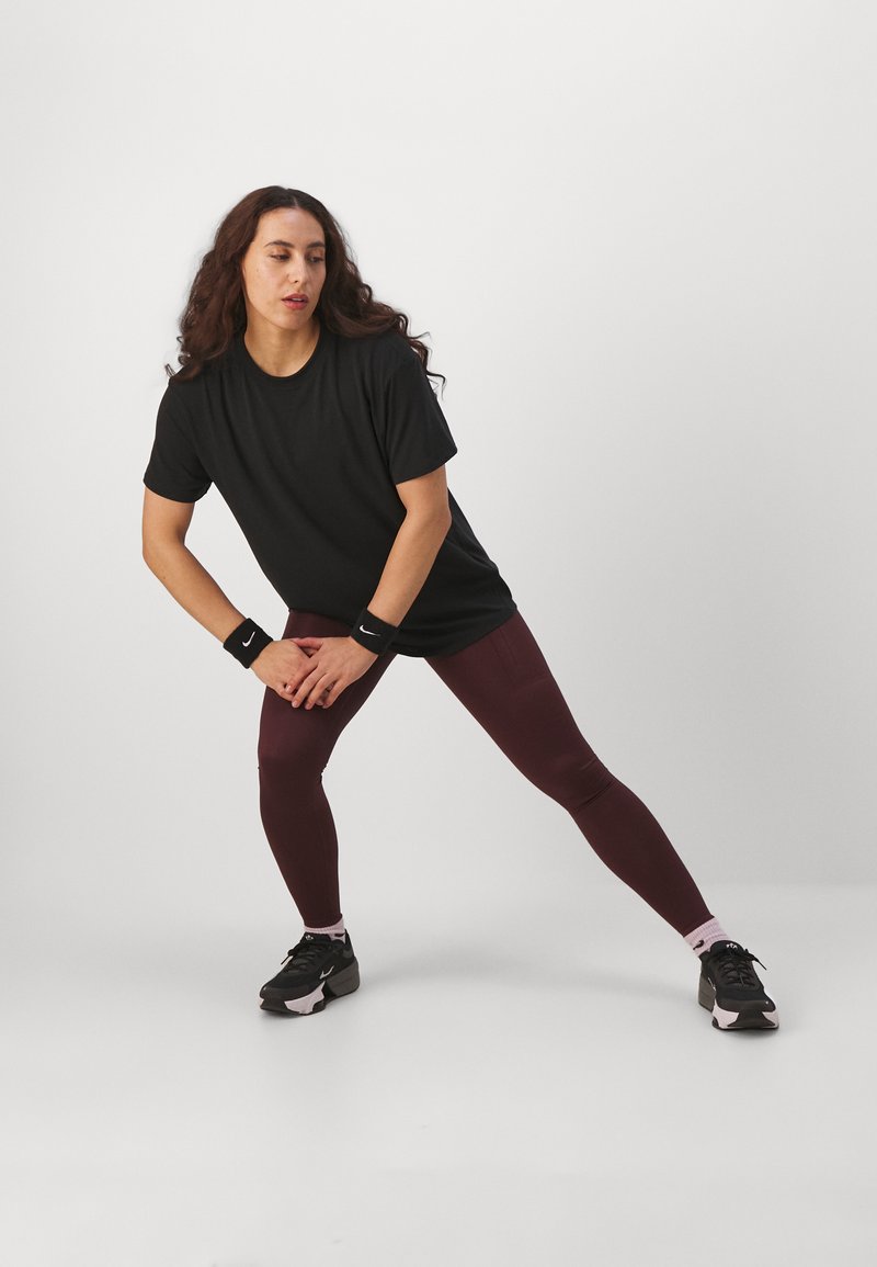 Nike Performance Nike Performance ONE RELAXED TOP - Sports T-shirt - black 50% Rabatt mit kostenlosem Versand