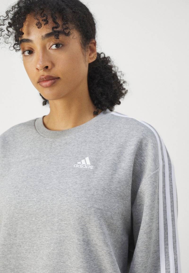 adidas Sportswear adidas Sportswear ESSENTIALS 3 STRIPES OVERSIZED - Sweatshirt Clearance-Verkauf