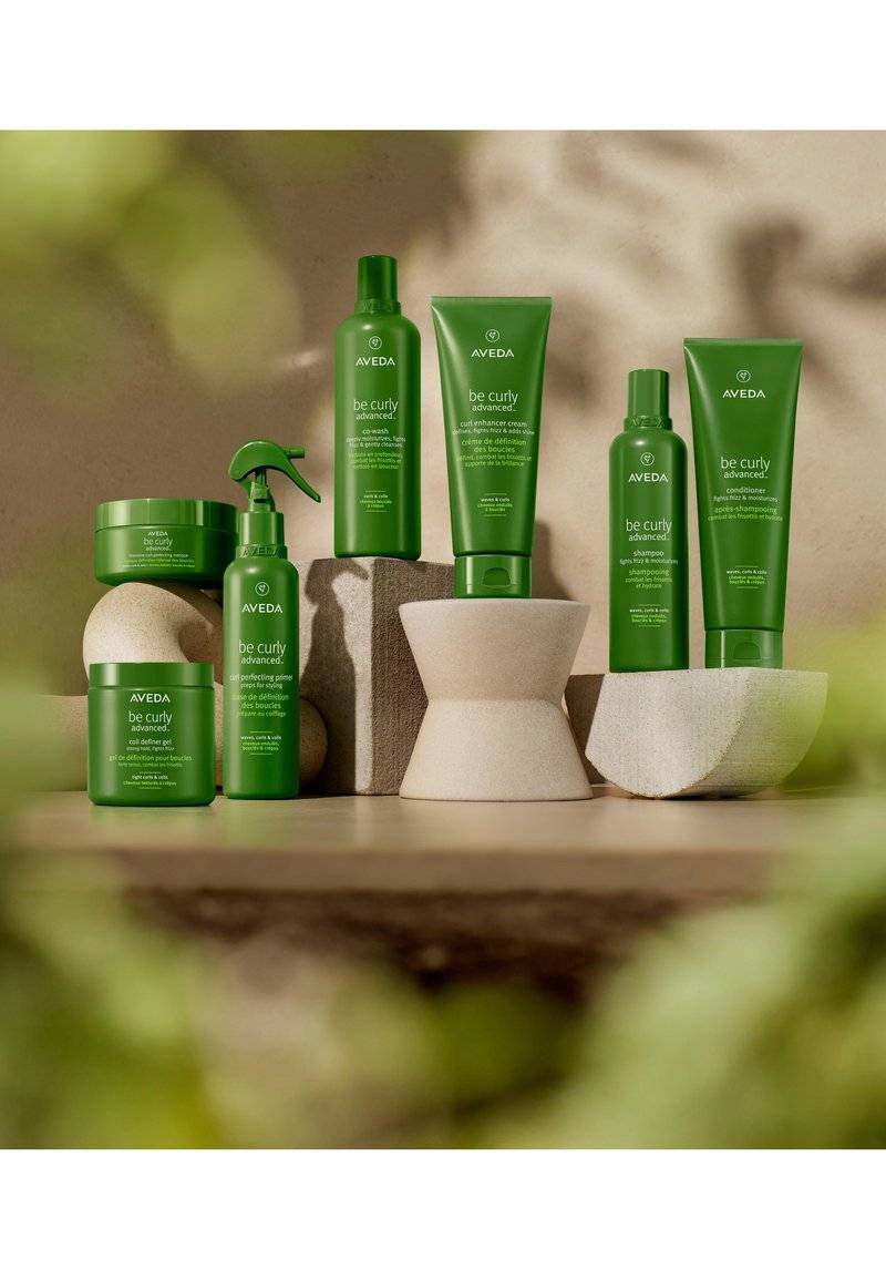 Aveda Aveda BE CURLY ADVANCED™ COIL DEFINER GEL - Hair styling Begrenztes Angebot