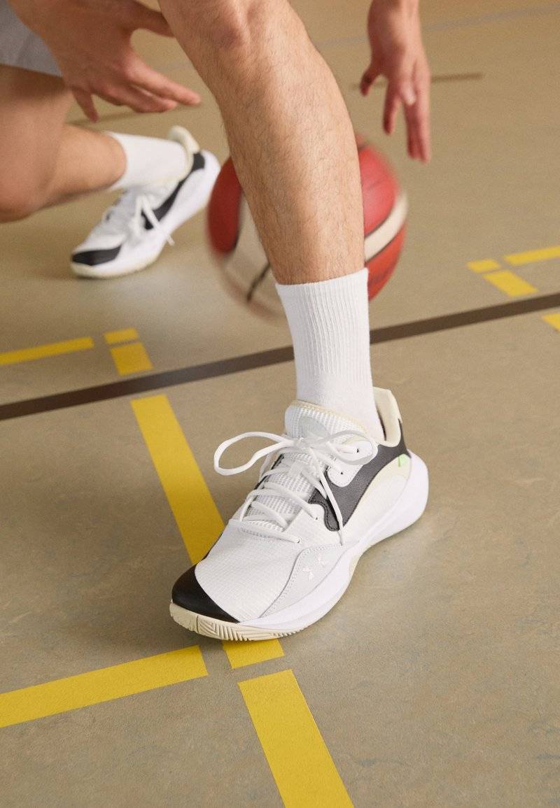 Under Armour Under Armour LOCKDOWN 7 - Basketball shoes Vatertagsangebot