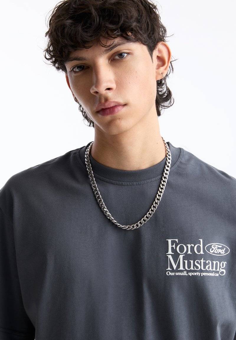 PULL&BEAR PULL&BEAR FORD SHORT SLEEVE - Print T-shirt - grey zollfrei