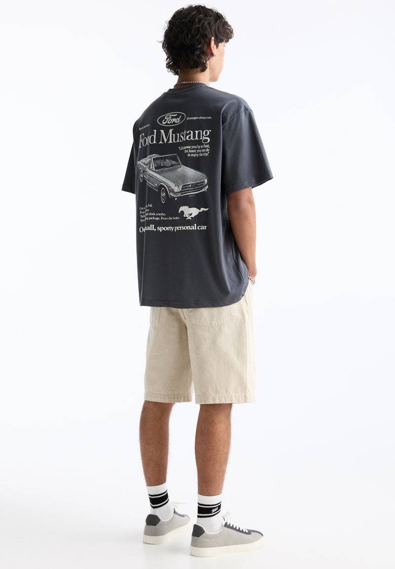 PULL&BEAR PULL&BEAR FORD SHORT SLEEVE - Print T-shirt - grey zollfrei
