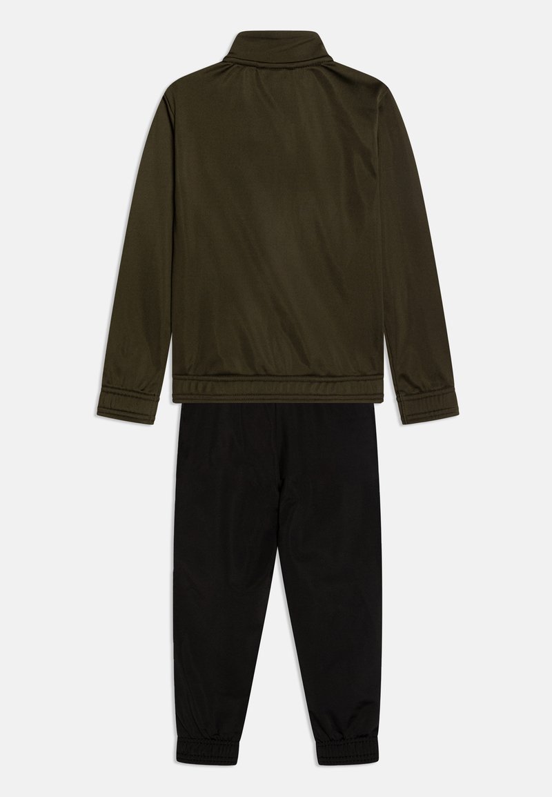 Puma Puma SUIT UNISEX SET - Tracksuit - dark olive Exklusive Angebote