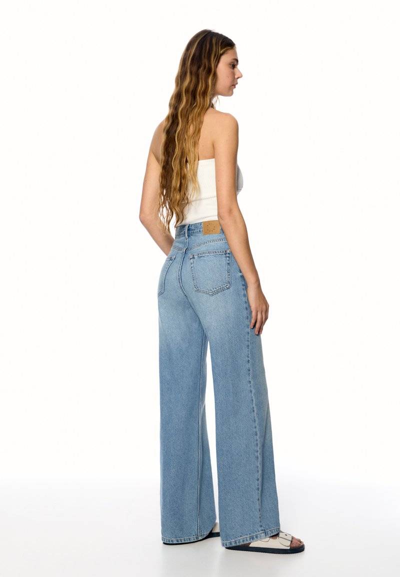 PULL&BEAR PULL&BEAR HIGH WAIST - Flared Jeans - blue Fabrikverkauf