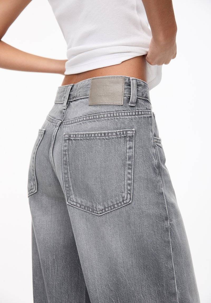 PULL&BEAR PULL&BEAR OVERSIZE - Flared Jeans - grey Blitzverkäufe