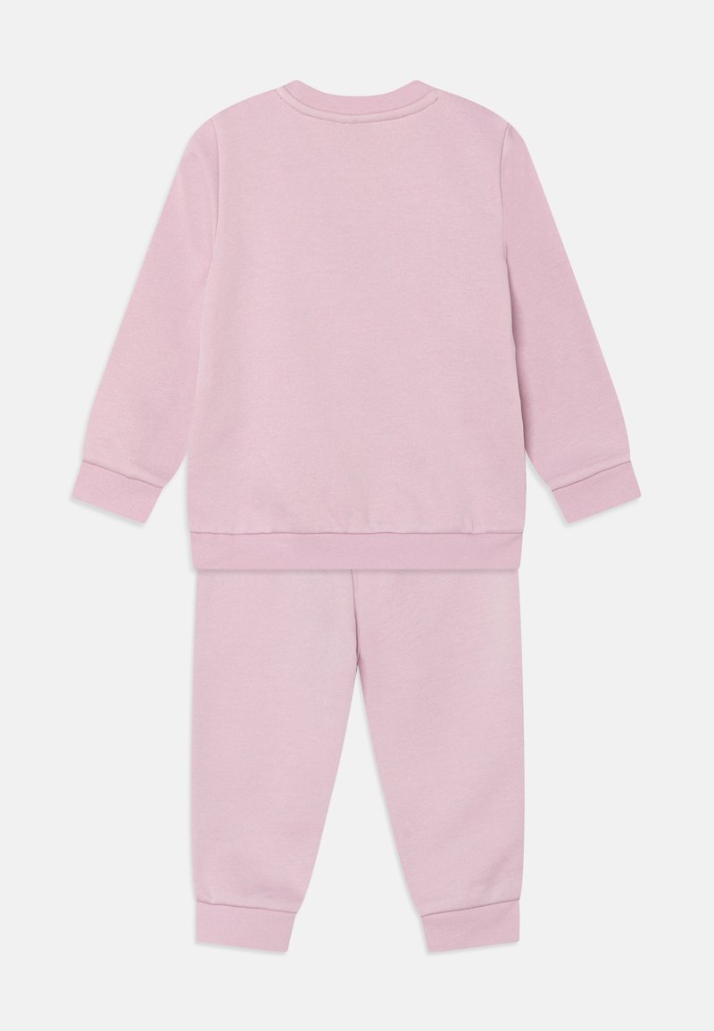Puma Puma MINICATS UNISEX SET - Tracksuit - grape mist Black Friday