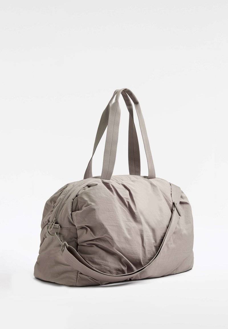 OYSHO OYSHO RUCHED - Holdall - grey Heißer Verkauf