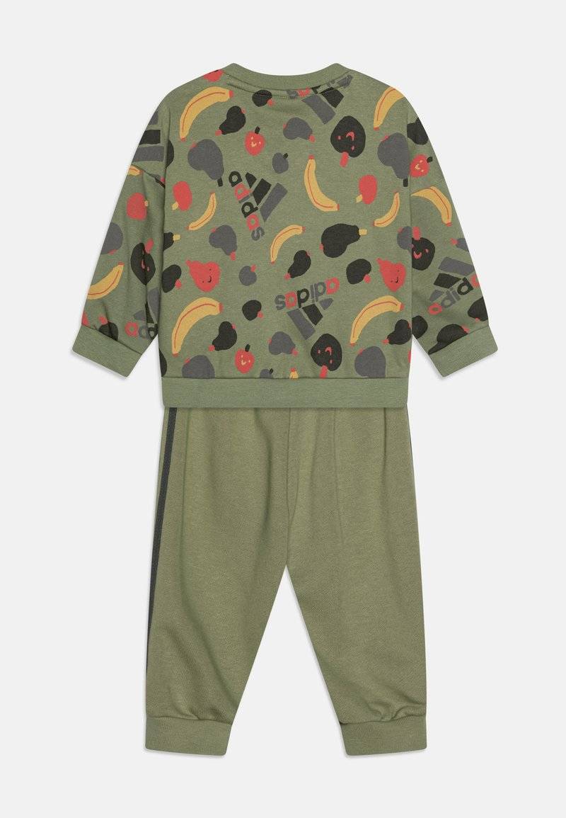 adidas Performance adidas Performance ESSENTIALS ALLOVER PRINTED - Tracksuit - tent green Blitzangebot