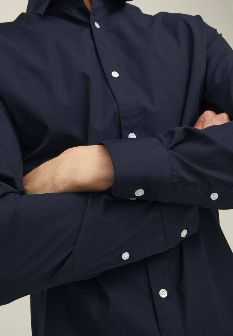 Jack & Jones Jack & Jones JJJOE SHIRT PLAIN - Formal shirt - navy blazer im Angebot
