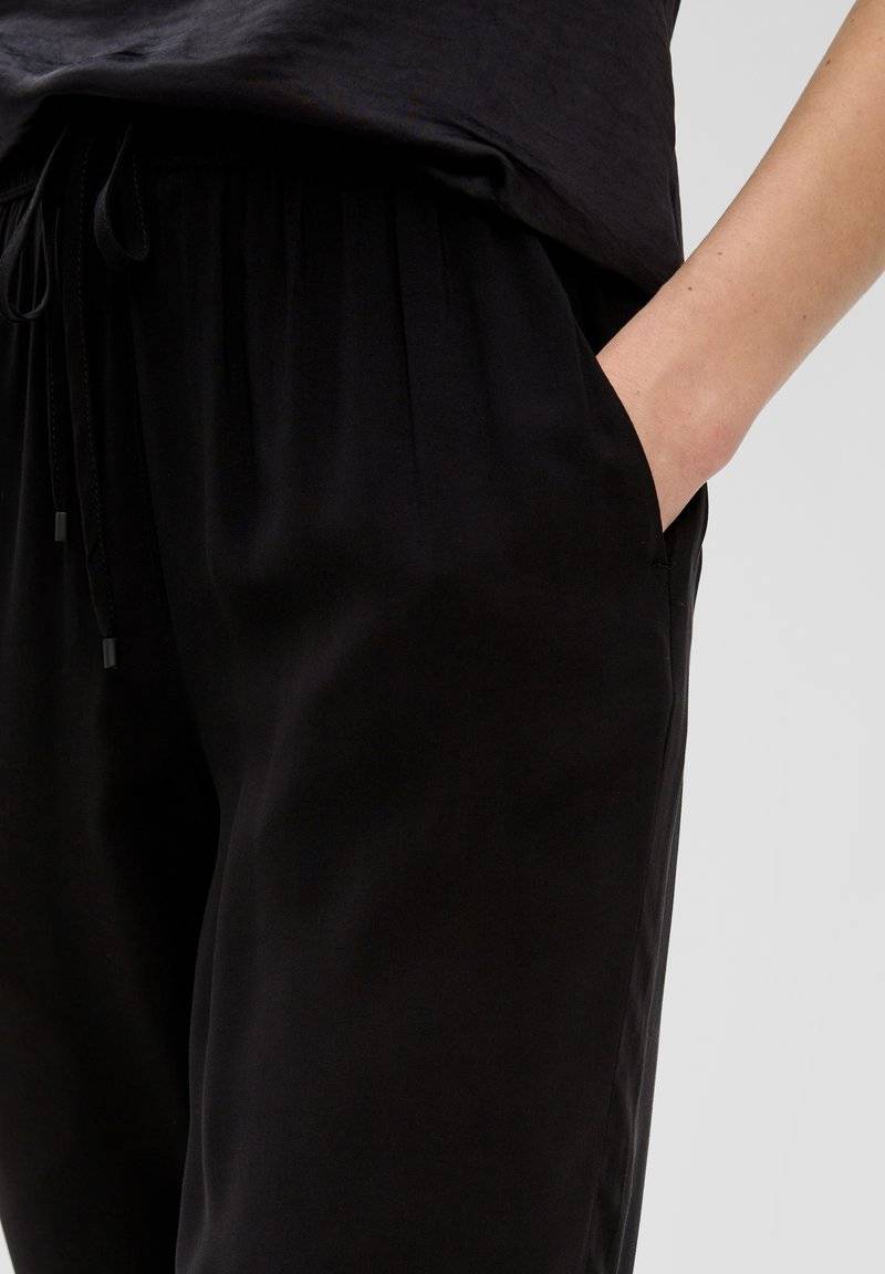 s.Oliver s.Oliver ANKLE-AUS REINER - Trousers - schwarz Fabrikpreis