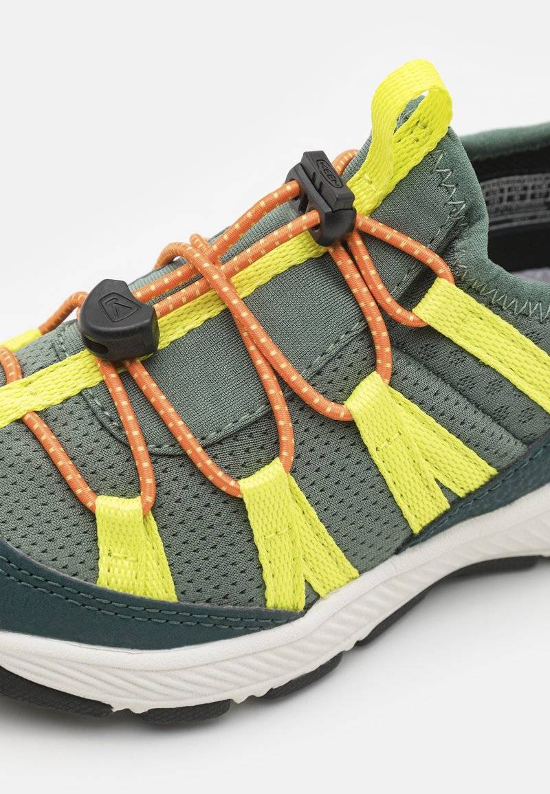 Keen Keen MOTOZOA UNISEX - Hiking shoes - green Top Angebot
