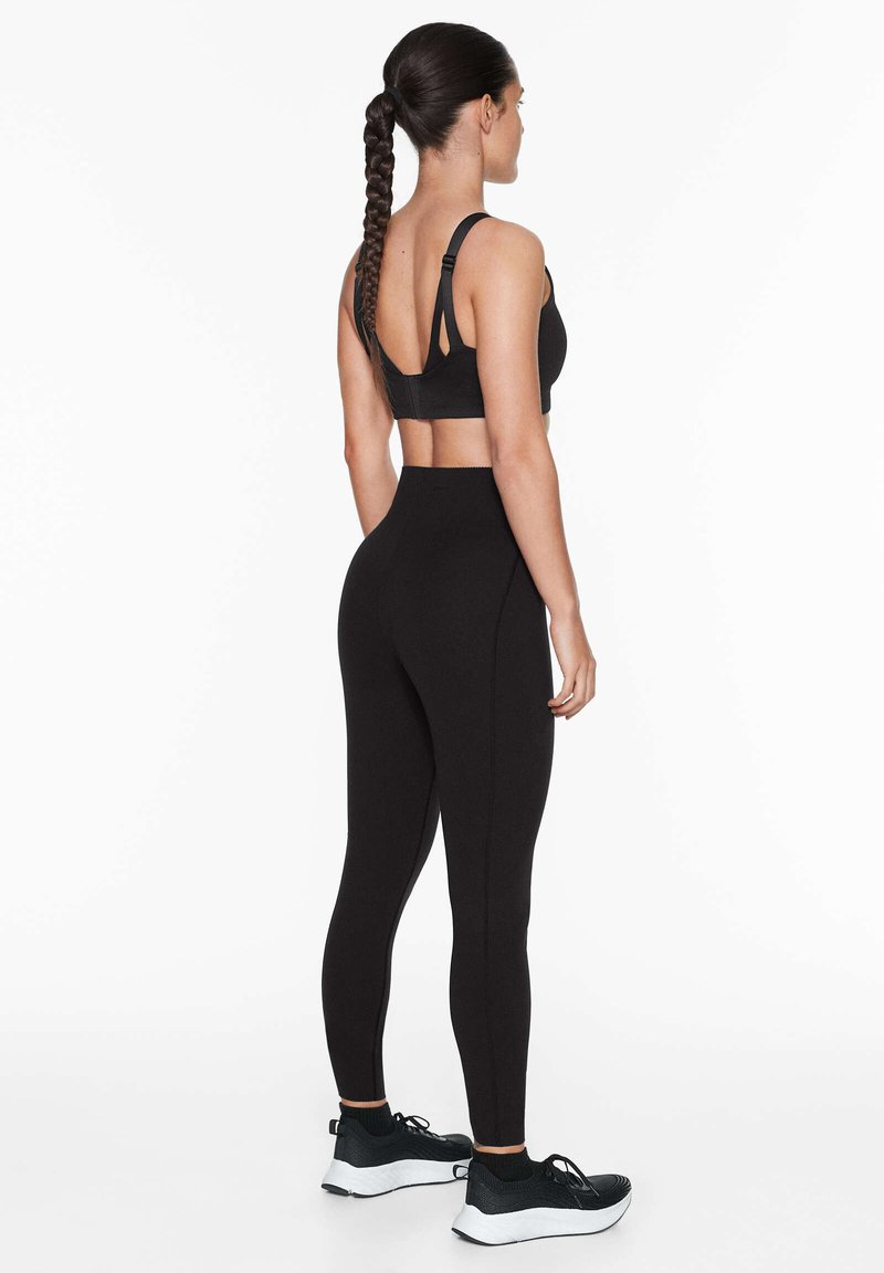 OYSHO OYSHO COMPRESSIVE WAIST CONTROL ANKLE-LENGTH - Leggings - black Zeitlich begrenztes Angebot
