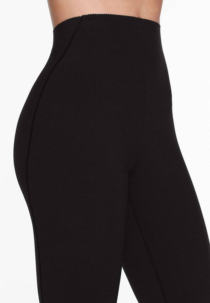 OYSHO OYSHO COMPRESSIVE WAIST CONTROL ANKLE-LENGTH - Leggings - black Zeitlich begrenztes Angebot
