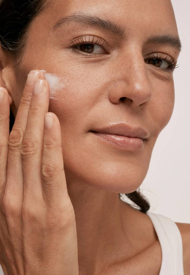 The INKEY List The INKEY List BIO-ACTIVE CERAMIDE REPAIRING AND PLUMPING MOISTURIZER - Moisturiser Vierteljährliche Förderung
