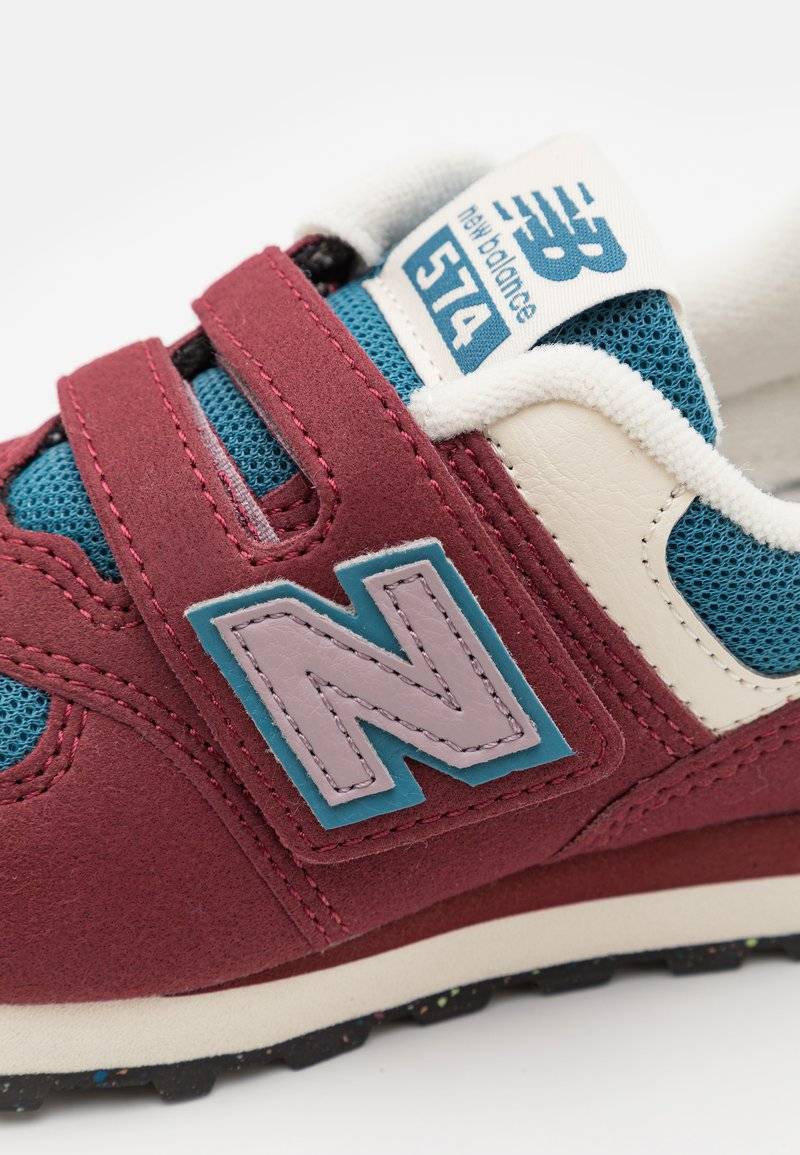 New Balance New Balance 574 UNISEX - Trainers - classic crimson 50% Rabatt mit kostenlosem Versand