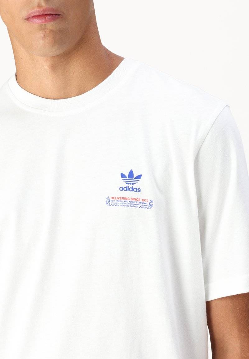 adidas Originals adidas Originals STREET APETIT UNISEX - Print T-shirt - white Weihnachtsangebot