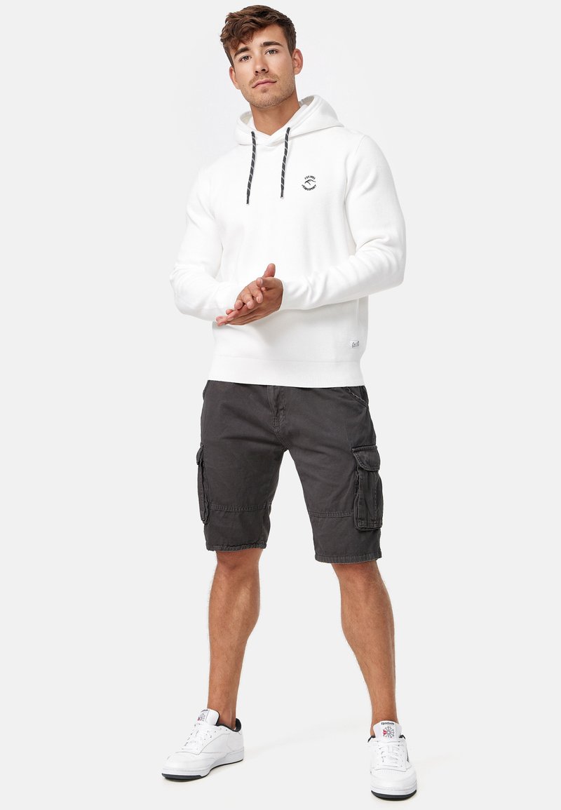 INDICODE JEANS INDICODE JEANS MONROE - Shorts - raven Vatertagsangebot