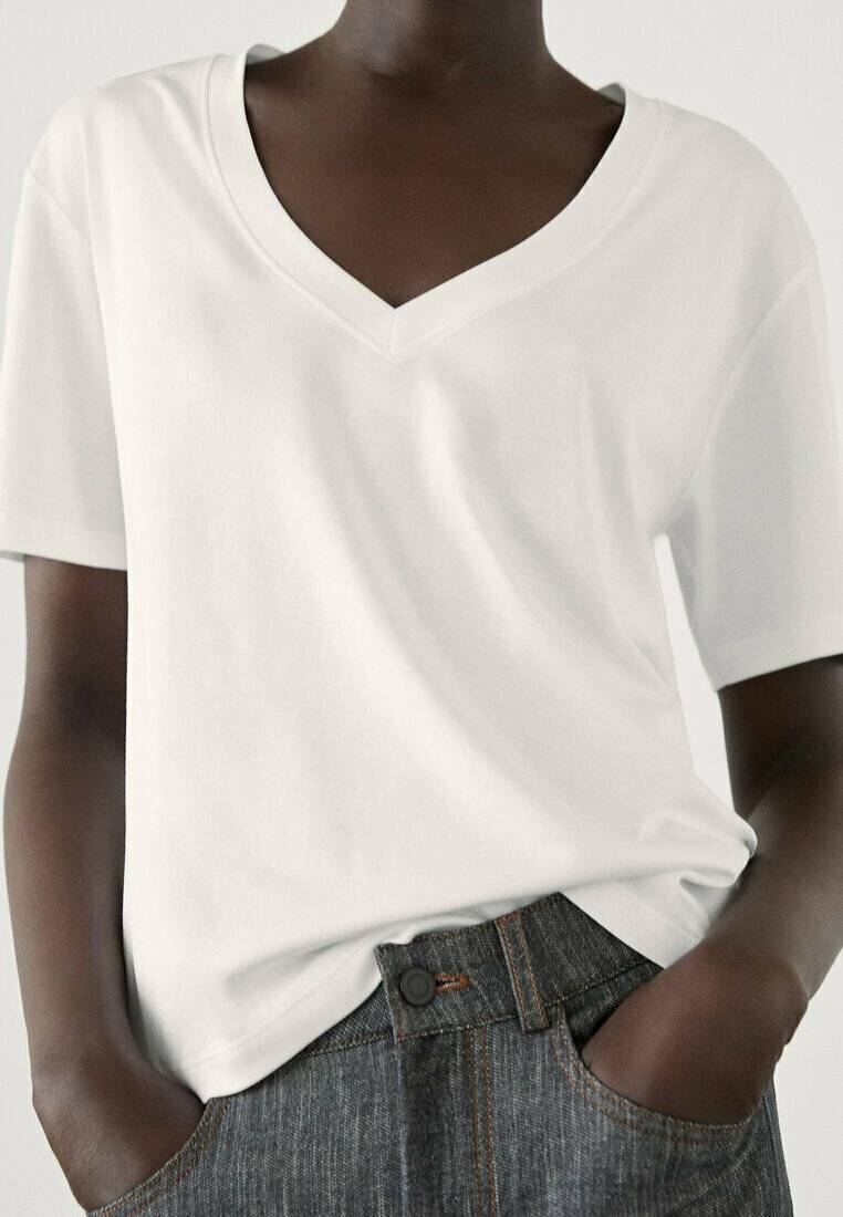Massimo Dutti Massimo Dutti V-NECK - Basic T-shirt - white Räumungsverkauf