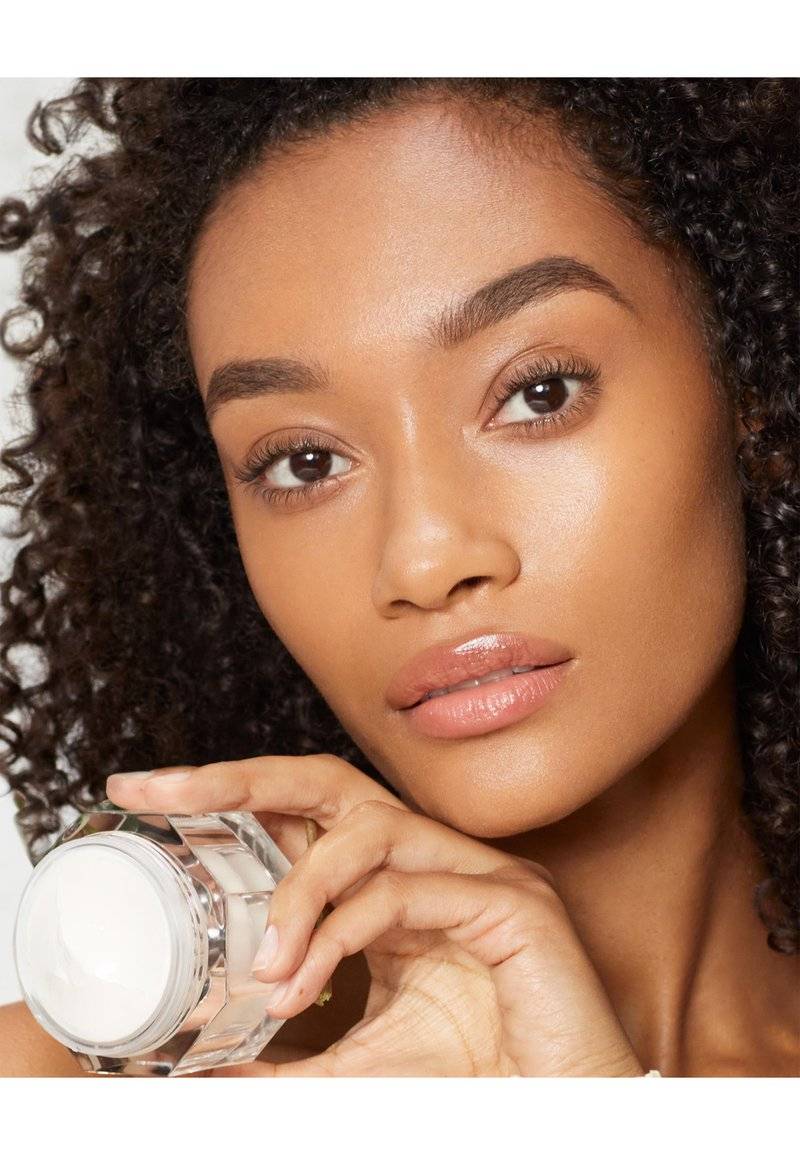 Charlotte Tilbury Charlotte Tilbury CHARLOTTE'S MAGIC CREAM SPF - REFILLABLE - Face cream Sonderangebot