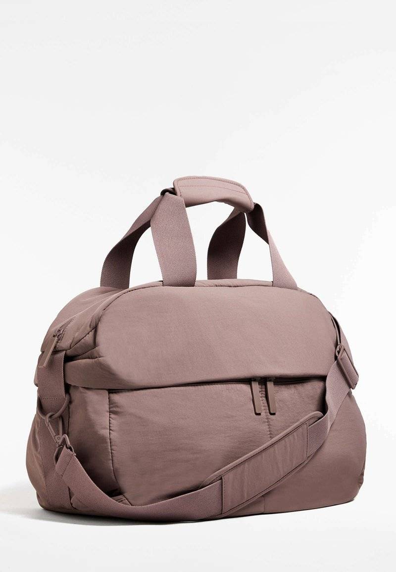 OYSHO OYSHO WITH FLAP POCKET - Sports bag - pink Cyber Monday