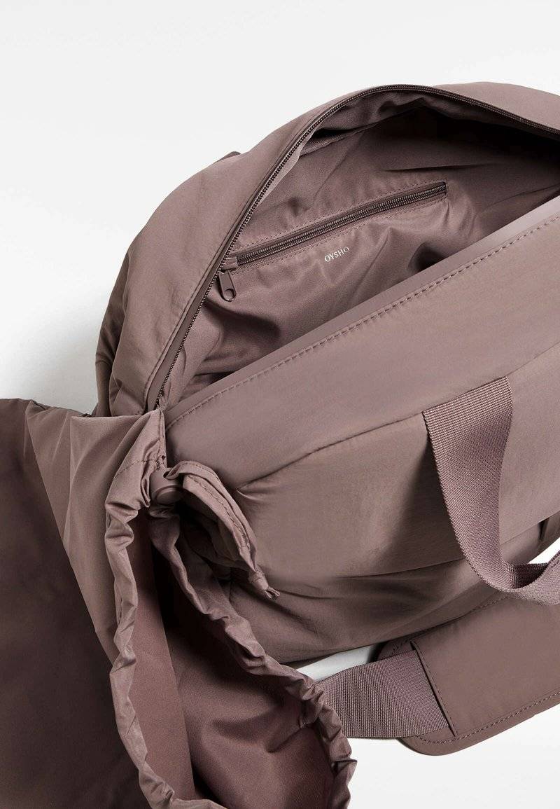 OYSHO OYSHO WITH FLAP POCKET - Sports bag - pink Cyber Monday