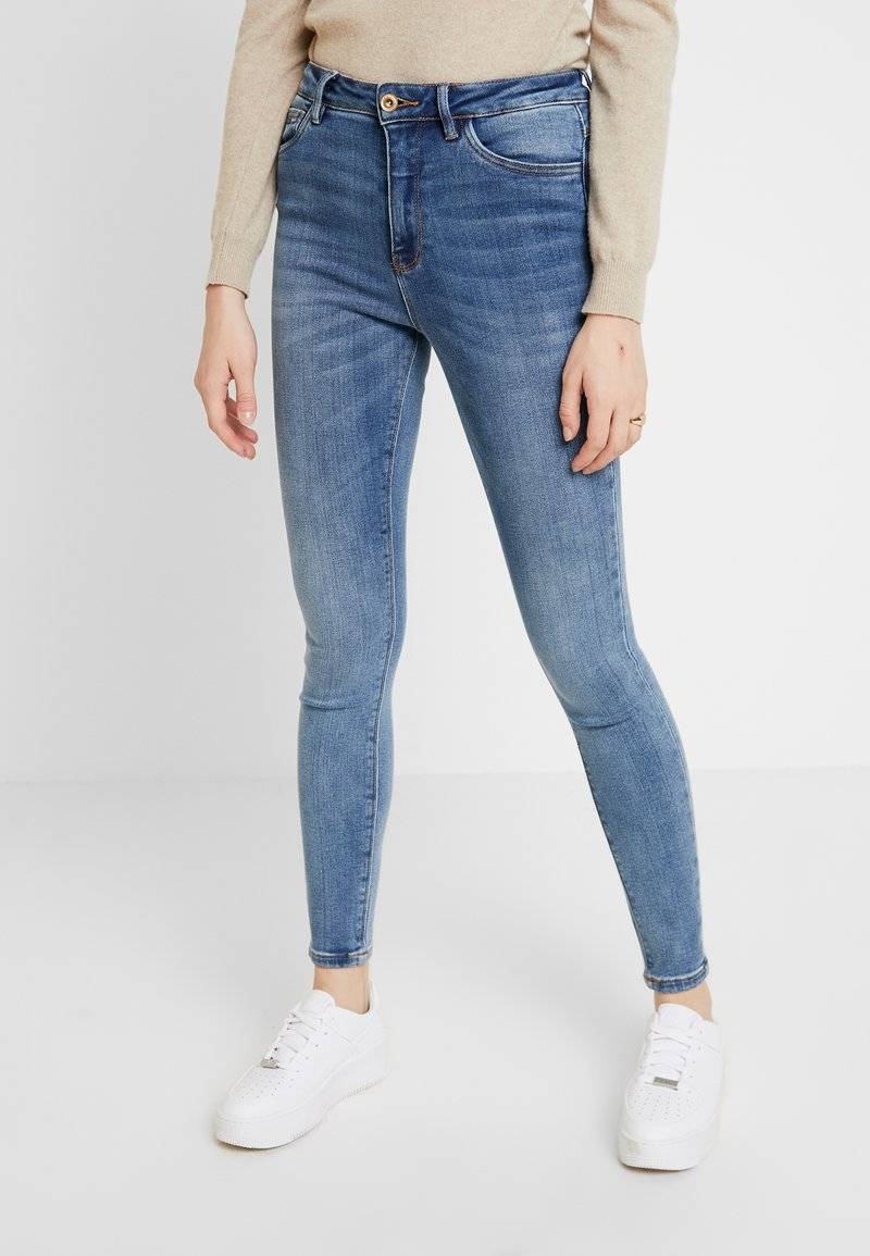 ONLY ONLY ONLMILA - Jeans Skinny Fit - medium blue denim Kostenloser Versand international