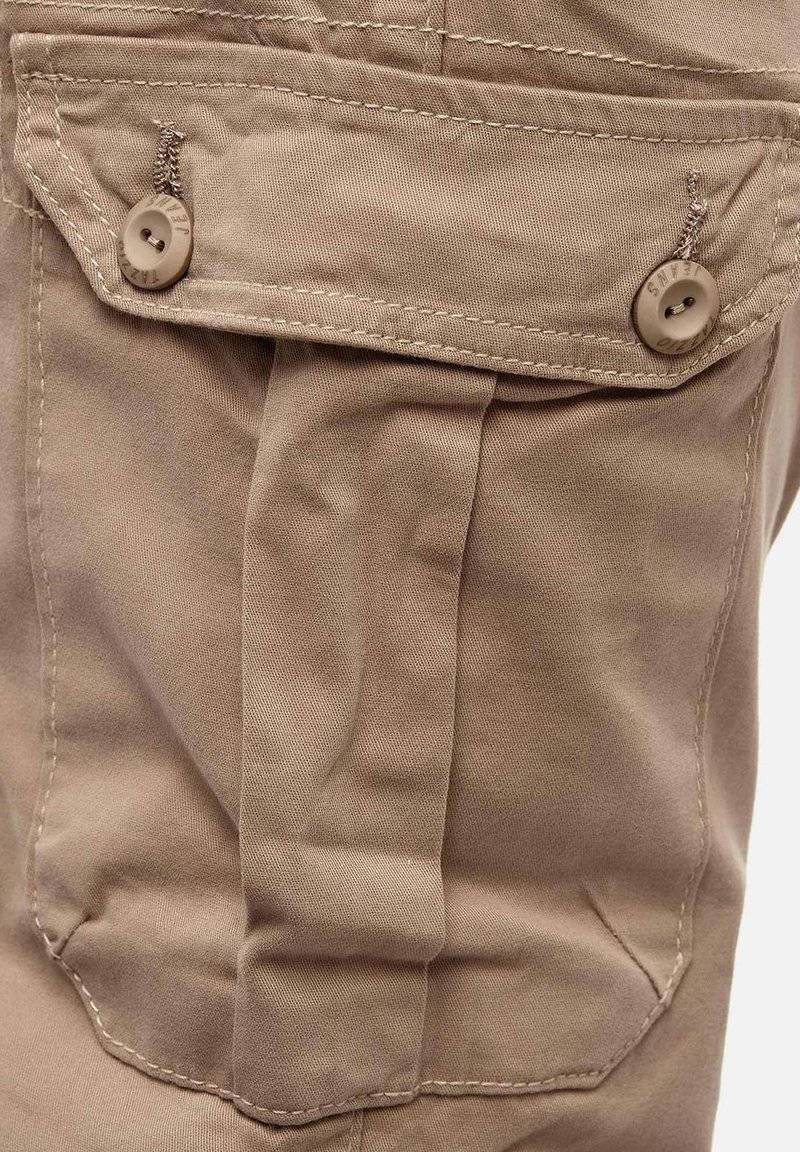 Tazzio Tazzio Cargo trousers - beige Bis zu 60% Rabatt