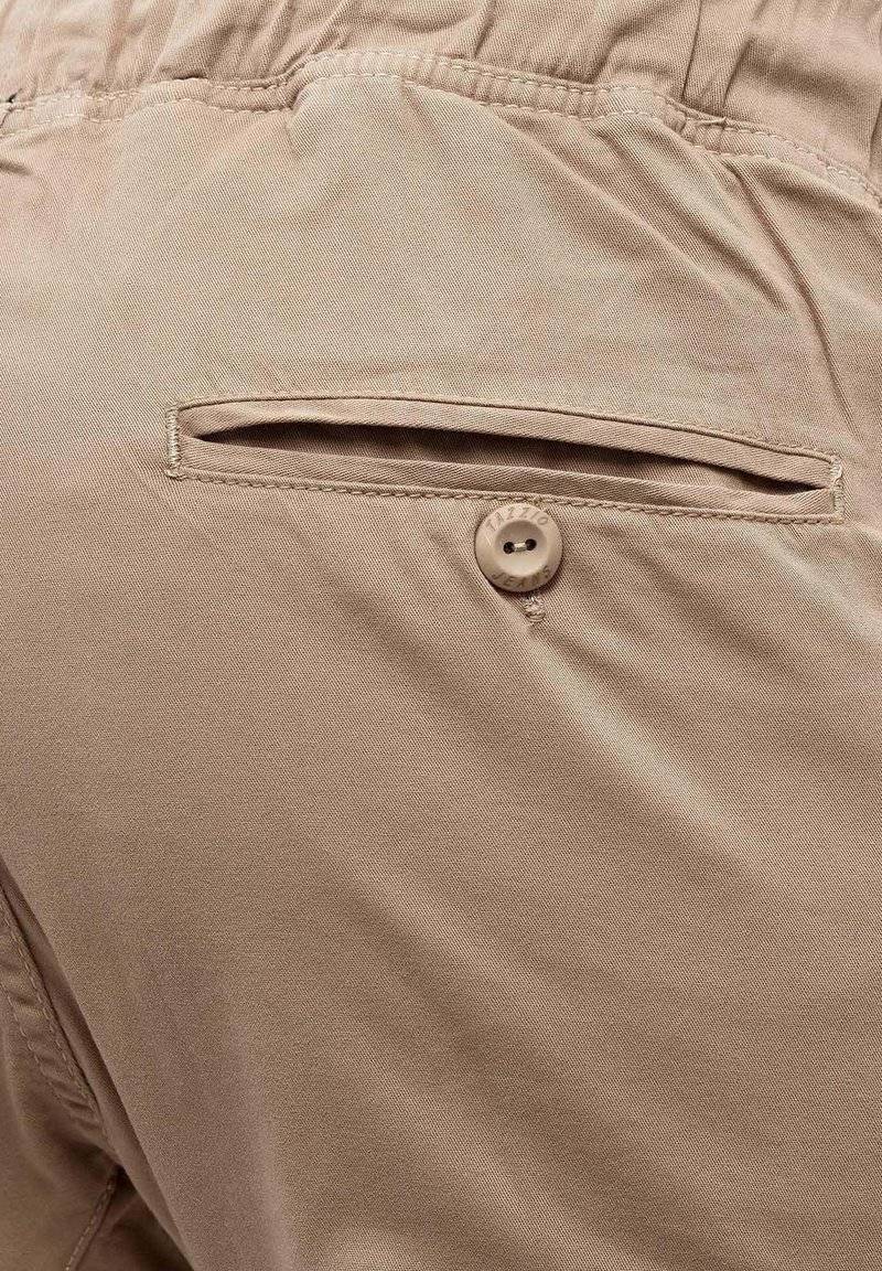Tazzio Tazzio Cargo trousers - beige Bis zu 60% Rabatt