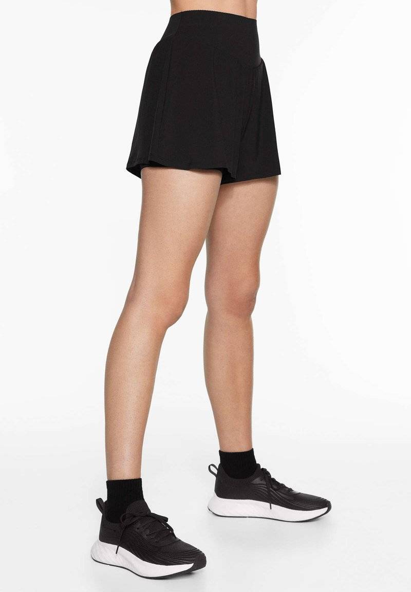 OYSHO OYSHO COMPRESSIVE - Sports shorts - black Kostenloser Versand